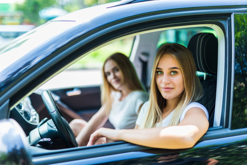 Driving School in Sunbury: 8 Ways to Build Driving Confidence Before Your Test