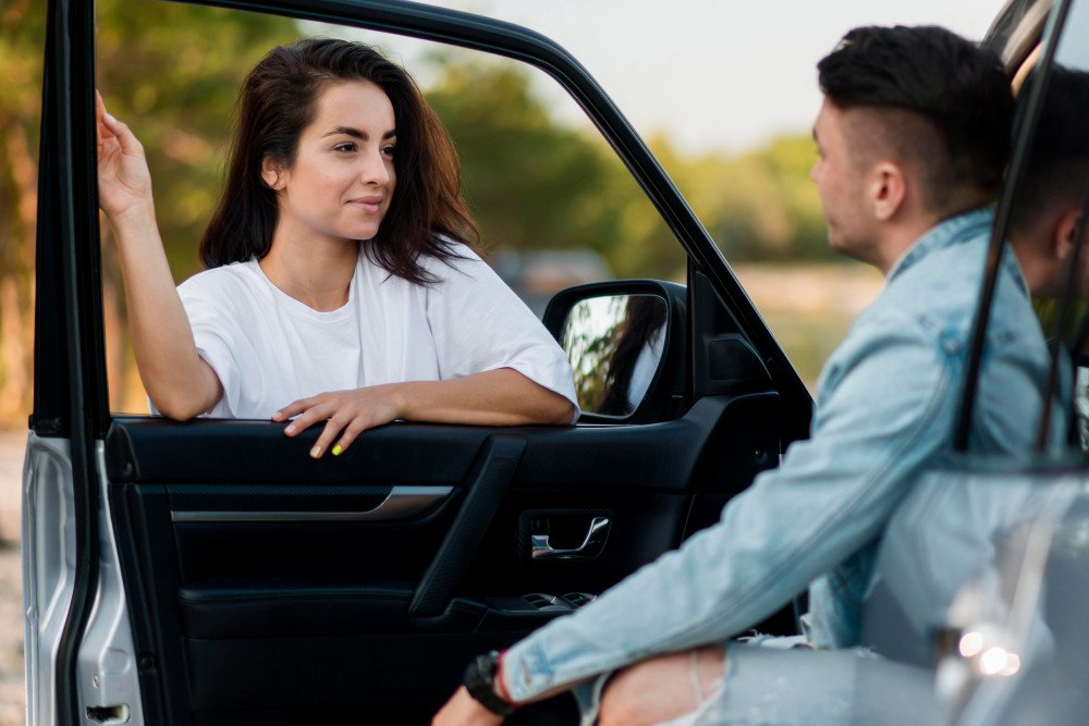 What a Driving School in Craigieburn Can Teach About Everyday Driving Decisions